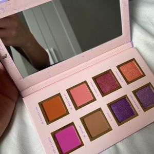 Alamar Cosmetics Spanglish Palette
